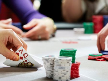 Cách Chơi Bài Poker: Chi Tiết Về Luật Và Cách Đánh Poker